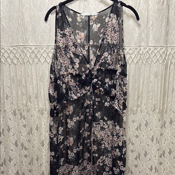 Zara Floral Lace Maxi Dress. Top buttons bottom open. Bathing suit cover up L - Picture 2 of 9